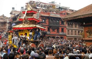 सेयर बजारमा एक घण्टामै ६ अर्बको कारोबार, नेप्सेले नाघ्यो २७००